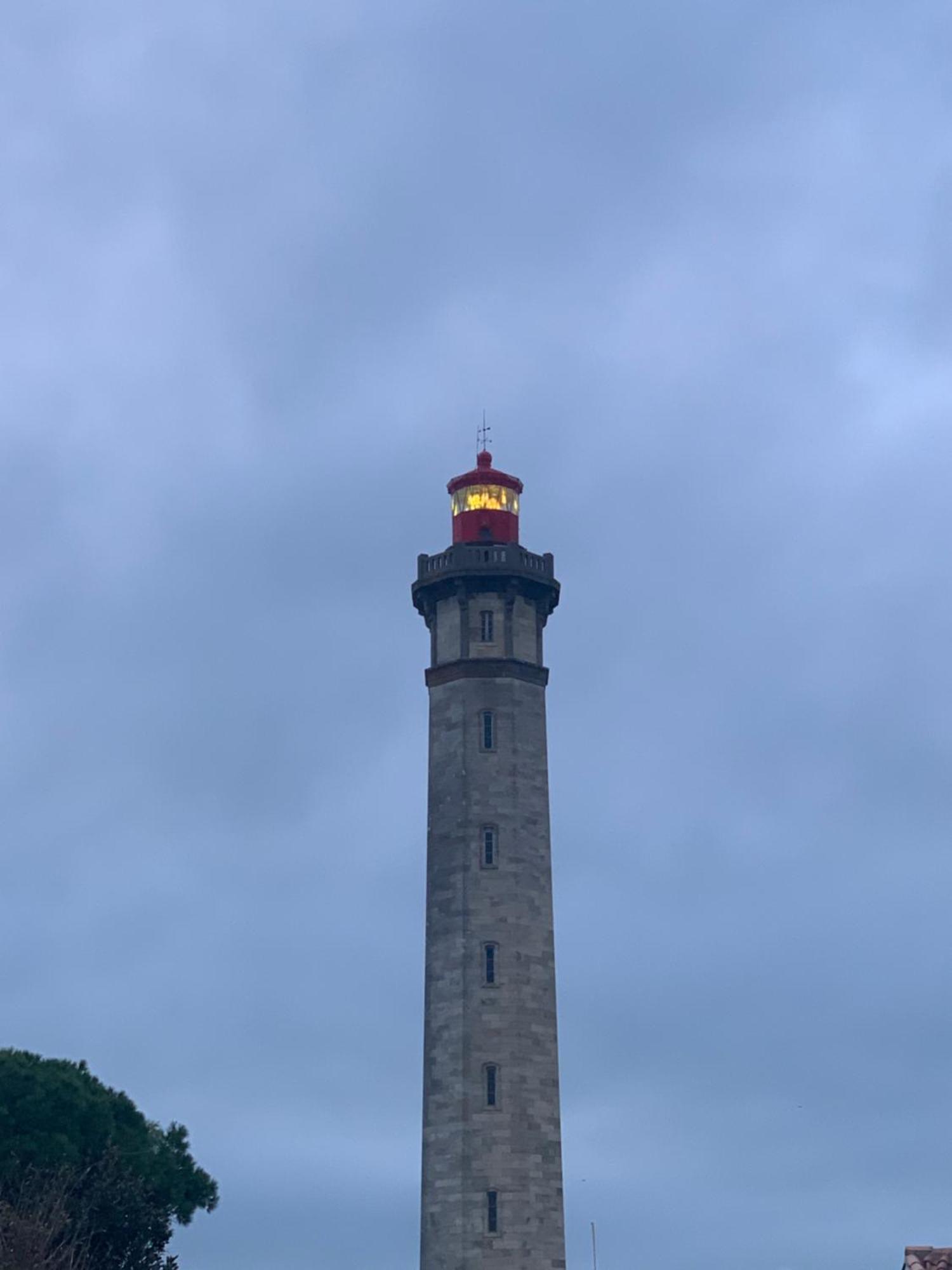 Maison 10/12 Pers A 5 Min Du Phare Des Baleines サン・クレマン・デ・バレーヌ エクステリア 写真